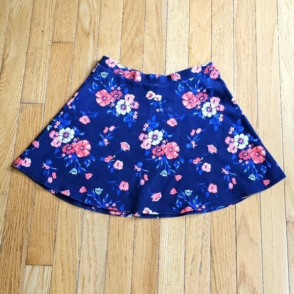 Epic Threads Girls Floral Skirt. Size M - Picture 1 of 2